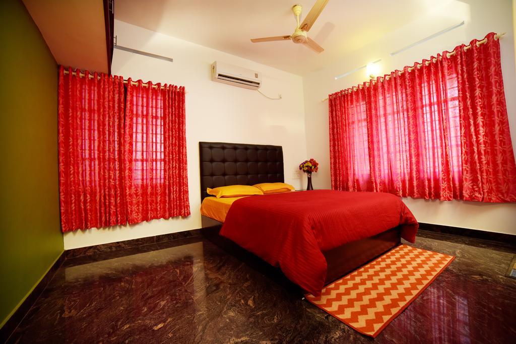 Beersheba Three Bed Room A/C Apartments Тривандрум Экстерьер фото