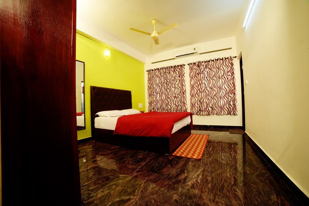 Beersheba Three Bed Room A/C Apartments Тривандрум Экстерьер фото