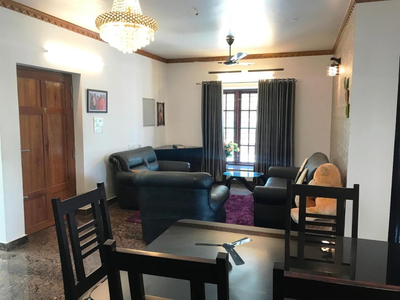 Beersheba Three Bed Room A/C Apartments Тривандрум Экстерьер фото
