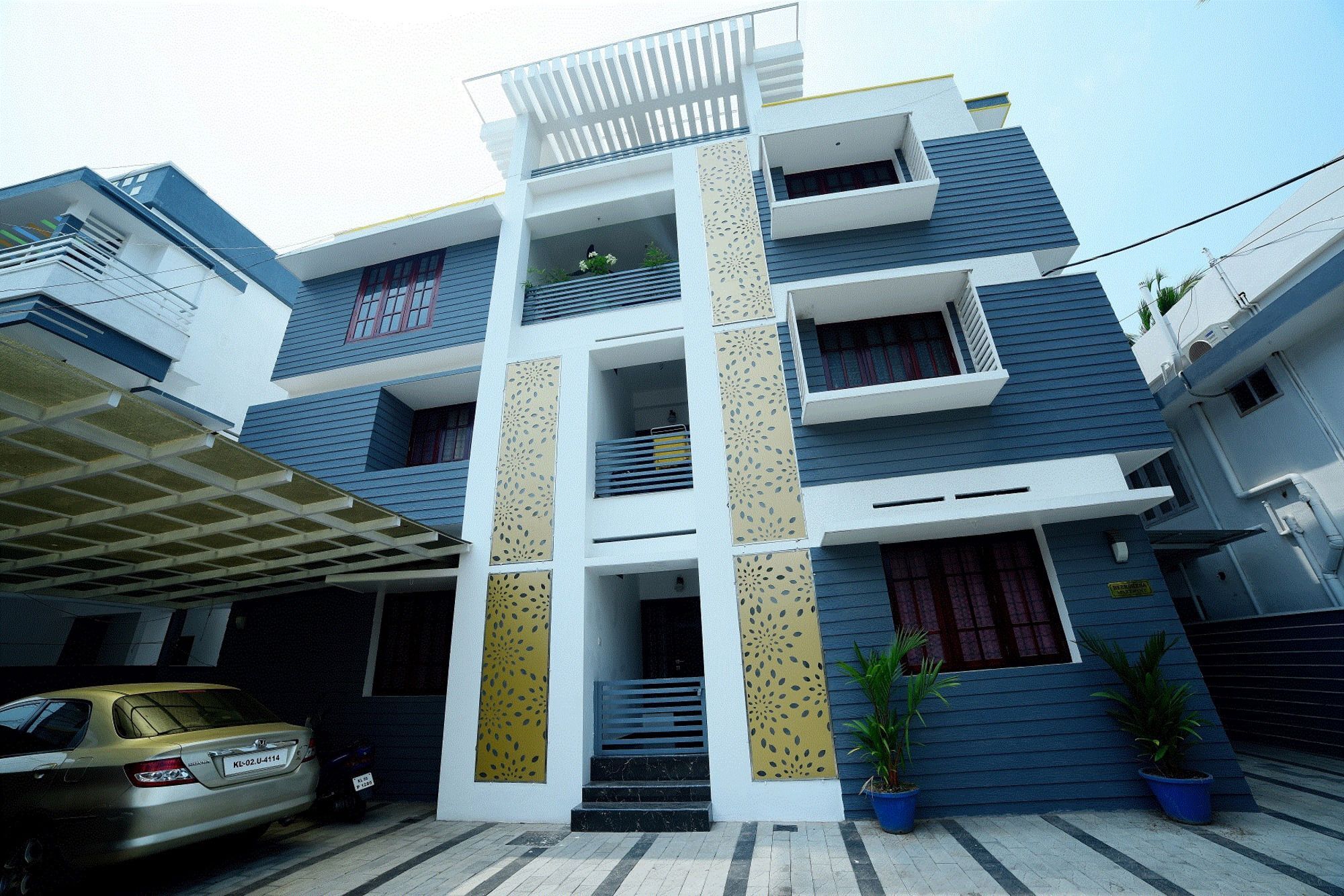 Beersheba Three Bed Room A/C Apartments Тривандрум Экстерьер фото